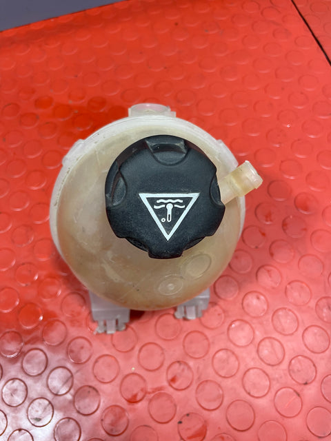 Citroen Dispatch/Peugeot Expert/Vauxhall Vivaro COOLANT EXPANSION TANK 2019-2023 P/N 9821049380