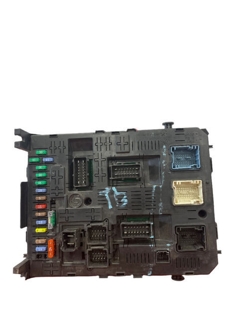 Peugeot Partner/Citroen Berlingo FUSE BOX P/N 966689538002