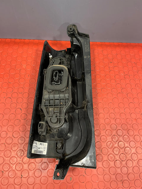 Citroen Berlingo/Peugeot Partner/Vauxhall Combo/Toyota Proace City DRIVERS SIDE TAILLIGHT 2019-2024 P/N 9820554880 - 6
