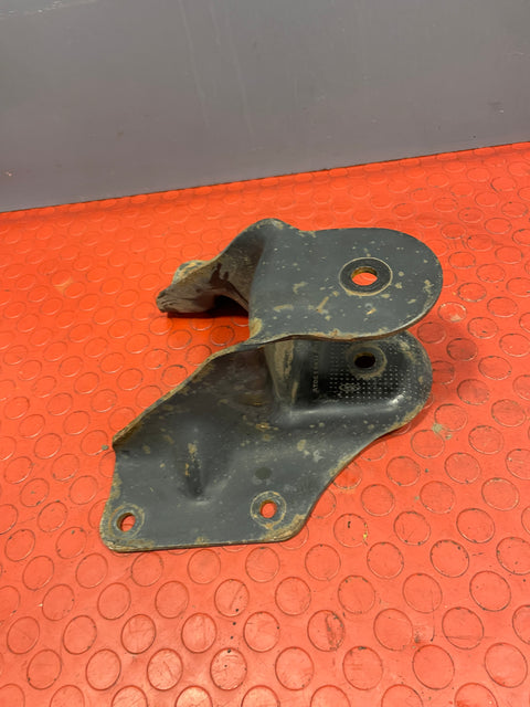 Ford Transit Tipper Mk8 REAR SPRING CARRIER Fits Both Sides 2.2 2014-2021 P/N BK315785AC - 1