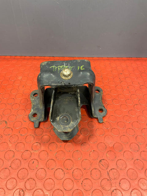 Ford Transit Tipper REAR LEAF SPRING HANGER / BRACKET Fits Both Sides MK8 2.2 2014-2021 P/N KK315776AA / 6C115894AD