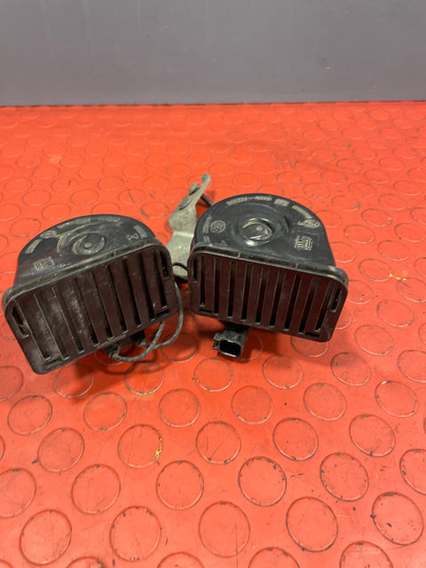 Ford Transit HORN ASSEMBLY PAIR 2.0 MK8 RWD 2016-2023 P/N BK2T13A803AB