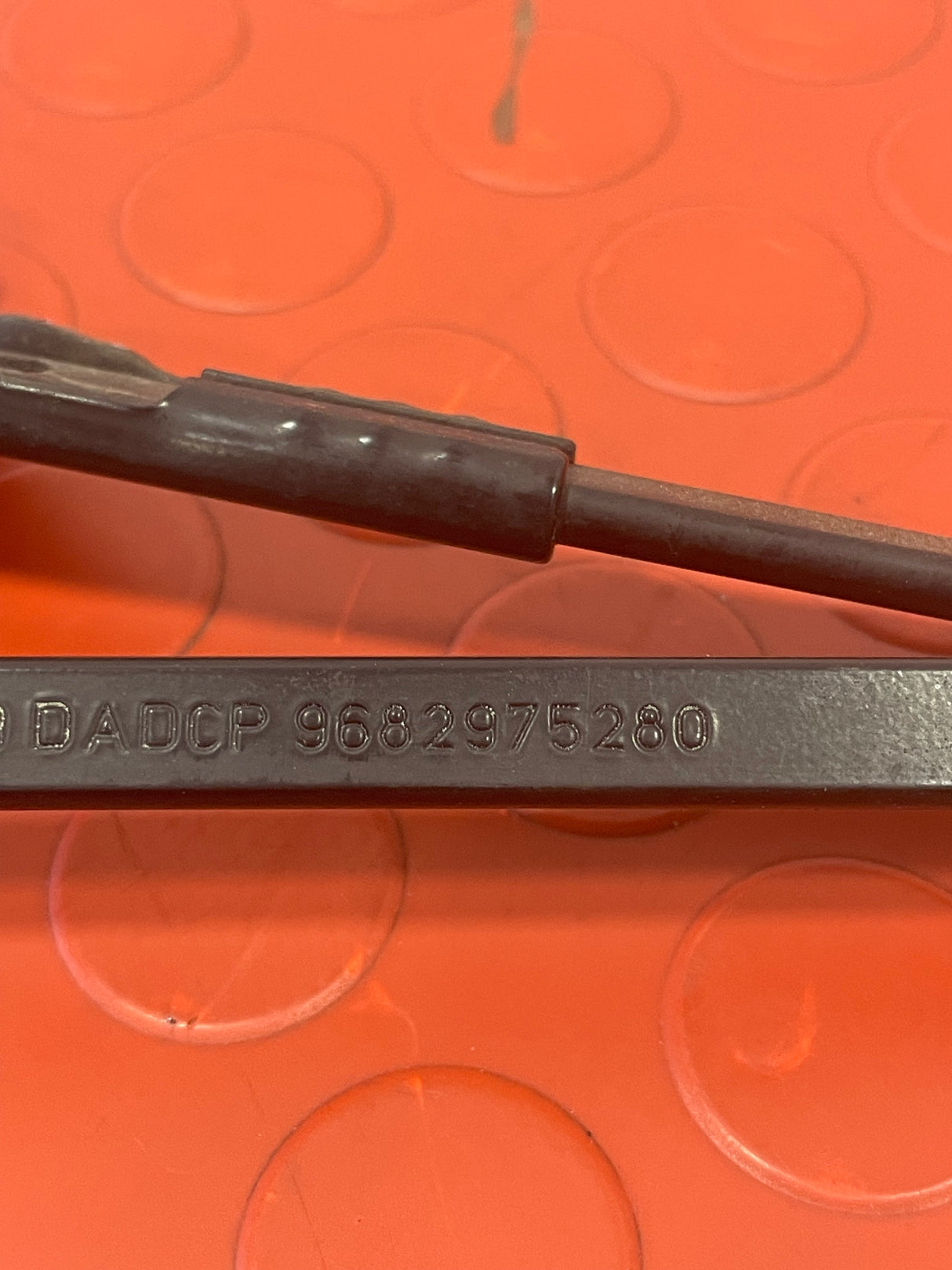 Citroen Berlingo/Peugeot Partner WINDSCREEN WIPERS (PAIR) No Blades 2008-2018 P/N 9682975280 - 1