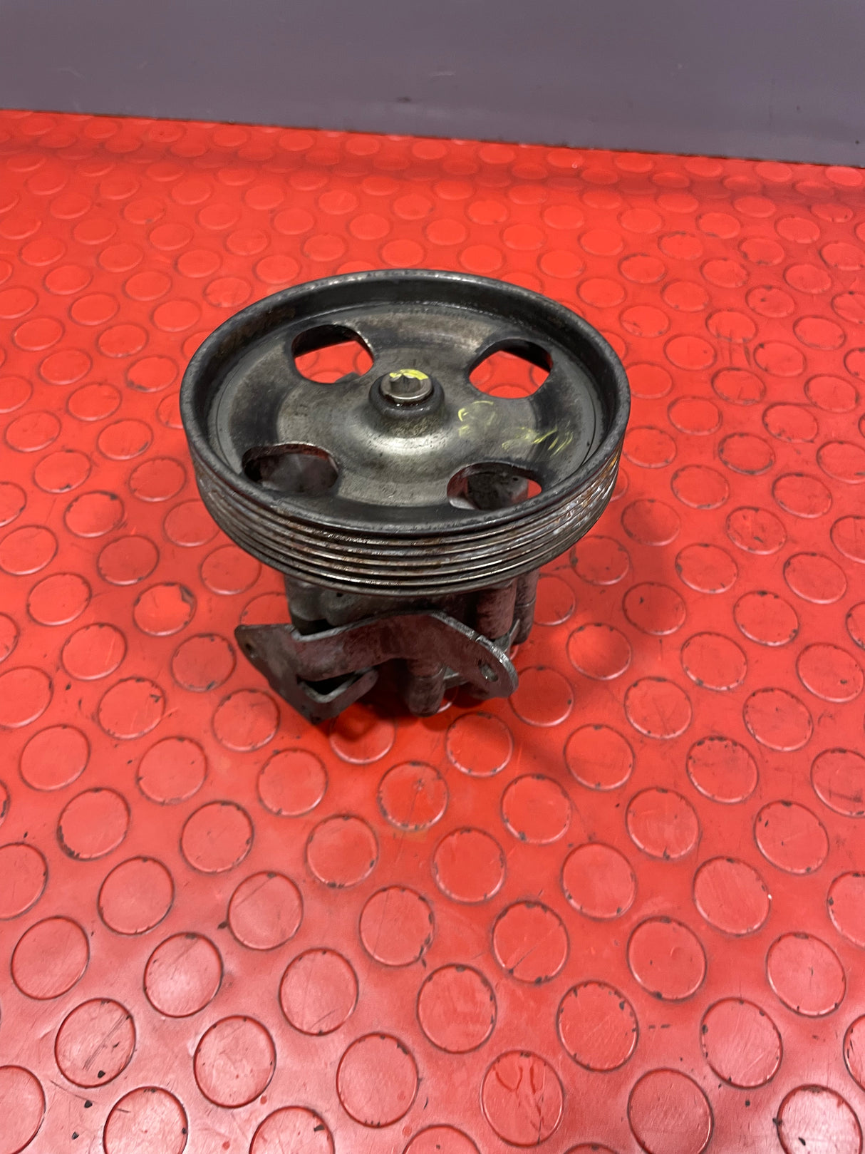 Citroen Berlingo/Peugeot Partner POWER STEERING PUMP 2008-2011 P/N 9637000880