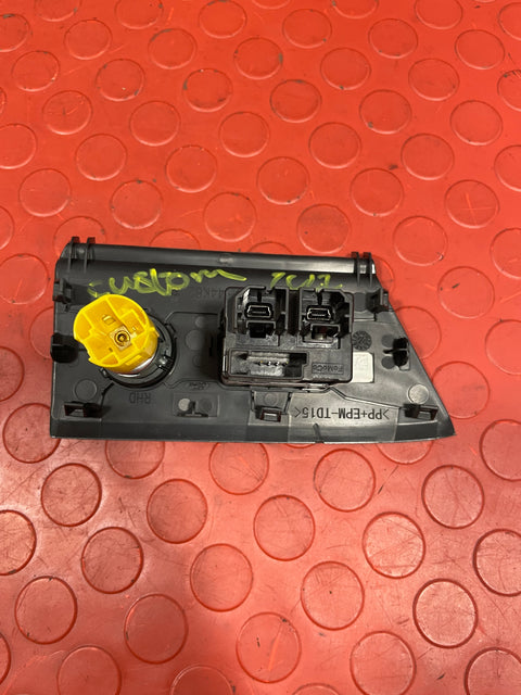 Ford Transit Custom USB SOCKET PORT 2022 (4X2 Pins) P/N JK2T14F014AC