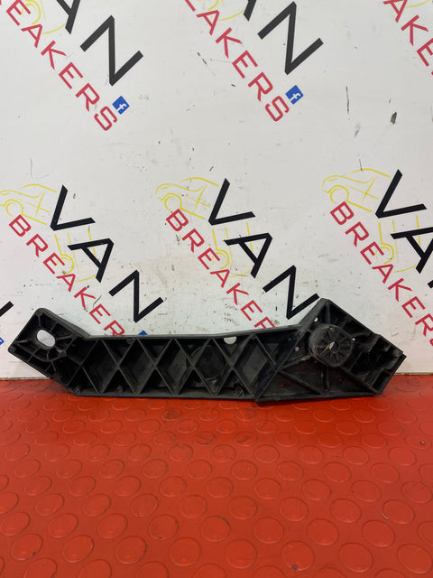 Vauxhall Vivaro/Nissan NV300/Renault Trafic MK3. SLAM PANEL BRACKET P/N 625001299R