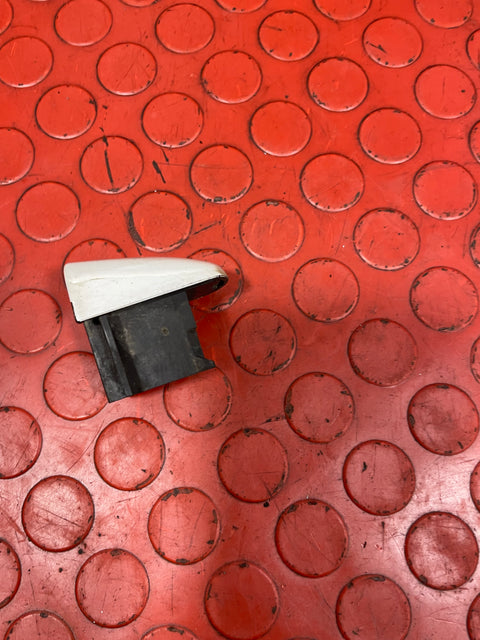 Citroen Dispatch/Peugeot Expert/Vauxhall Vivaro/Toyota Proace/Fiat Scudo OUTER DOOR HANDLE OPENER END CAP Driver's Side RH 2008-2016 P/N 96816438977