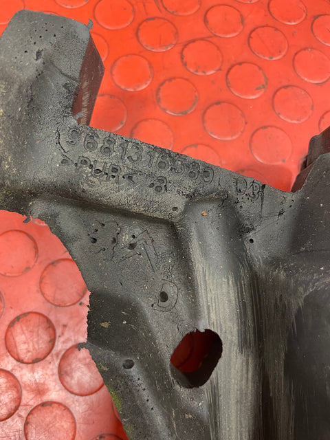 Citroen Berlingo/Peugeot Partner WINDSCREEN CEILING SPONGE INSULATION Driver's Side 2008-2016 P/N 9681316580