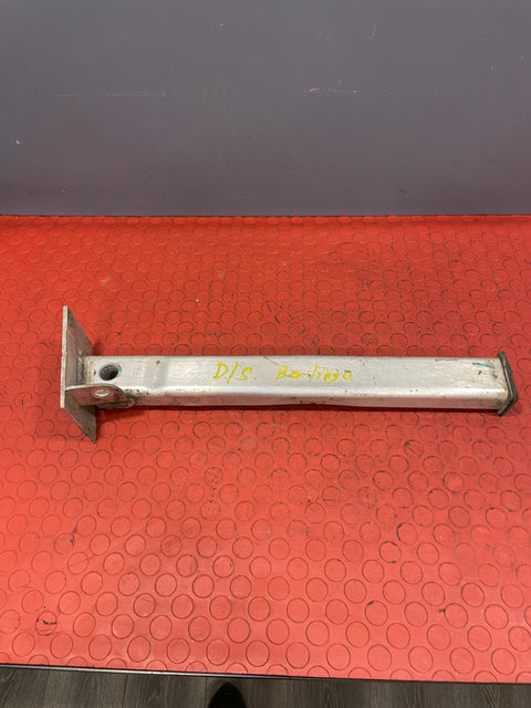 Citroen Berlingo/Peugeot Partner FRONT CRASH BAR MOUNT ARM Driver's Side 2009-2018 R/N 49973415 - 1