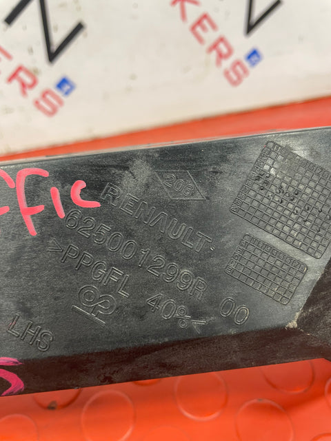 Vauxhall Vivaro/Nissan NV300/Renault Trafic SLAM PANEL BRACKET N/S LEFT 2015-22. P/N 625001299R