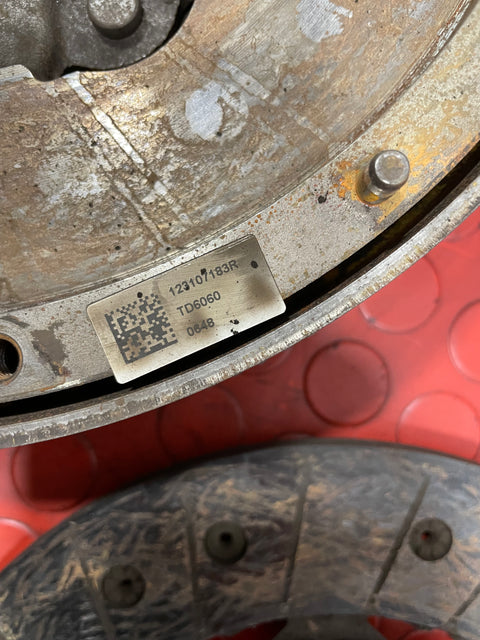 Renault Trafic/Vauxhall Vivaro/Nissan Primastar CLUTCH KIT SET (FLYWHEEL,PRESSURE PLATE,CLUTCH LINING) 2014-2019 1.6D P/Ns 302052965R/123107183R/301015679R