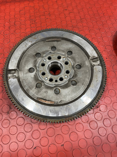Renault Trafic/Vauxhall Vivaro/Nissan Primastar CLUTCH KIT SET (FLYWHEEL,PRESSURE PLATE,CLUTCH LINING) 2014-2019 1.6D P/Ns 302052965R/123107183R/301015679R