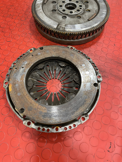 Renault Trafic/Vauxhall Vivaro/Nissan Primastar CLUTCH KIT SET (FLYWHEEL,PRESSURE PLATE,CLUTCH LINING) 2014-2019 1.6D P/Ns 302052965R/123107183R/301015679R