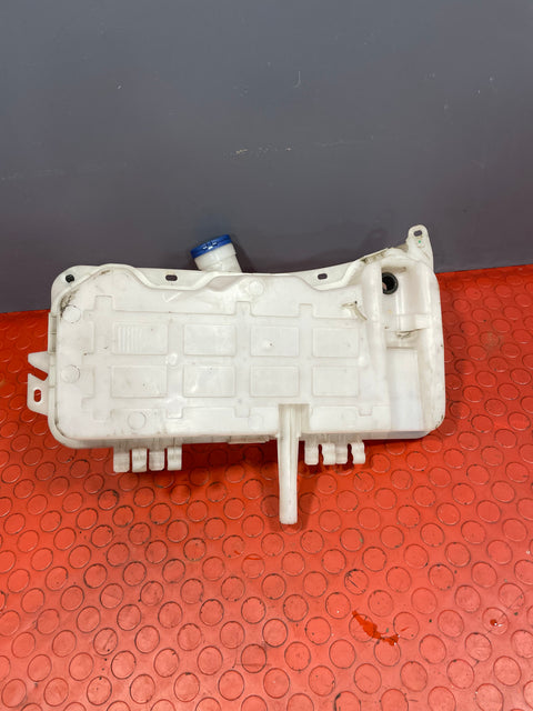 Citroen Berlingo/Peugeot Partner/Vauxhall Combo/Toyota Proace City WINDSCREEN WASHER BOTTLE w/ FILLER NECK (no pump) 2019-2023 P/N 9817300980 - 1