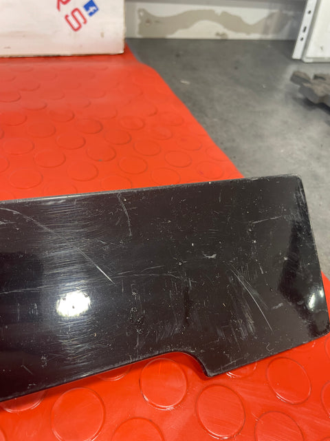 Citroen Dispatch/ Peugeot Expert/ Toyota Proace/ Vauxhall Vivaro PASSENGER SIDE SLIDING DOOR RAIL TRIM (Black) 2019-2023 P/N 9808384180