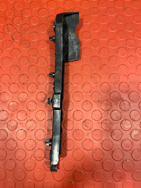 Citroen Berlingo/Peugeot Partner/Vauxhall Combo/Proace City FRONT BUMPER SIDE HOLDER LEFT 2019-2024 P/N 9821847480