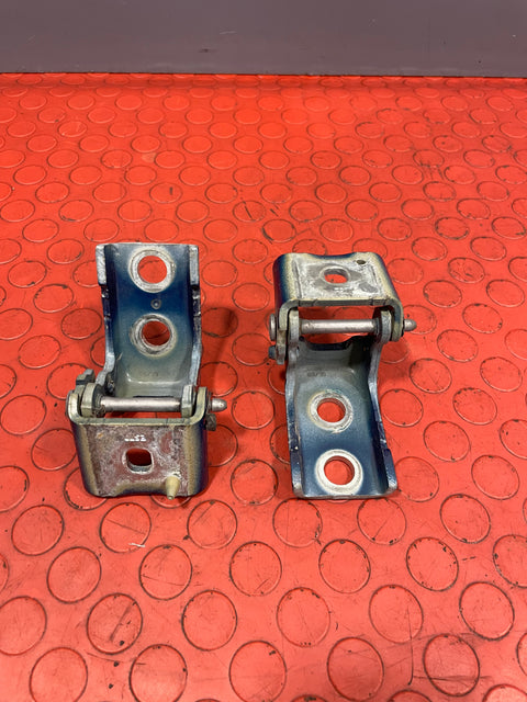 Citroen Berlingo/Peugeot Partner/Vauxhall Combo/Toyota Proace City PAIR OF FRONT DOOR HINGES Driver's Side Blue 2019-2024 P/N 1606475180