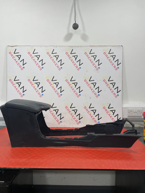 Toyota Hilux VIII Pickup CENTER CONSOLE WITH ARMREST/GLOVEBOX 2016 P/N 58810K110