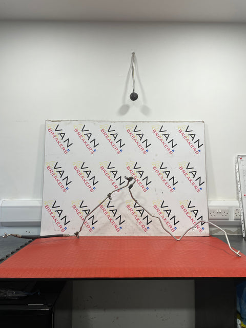 Renault Trafic/Vauxhall Vivaro AIR CONDITIONING PIPE HOSE 1.6L 2014-2017 P/N 924402507R