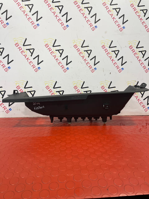 Citroen Dispatch/V Vivaro/T Proace/P Expert SILL STEP PASSENGER SIDE N/S 2018-2023 P/N 98100695ZD