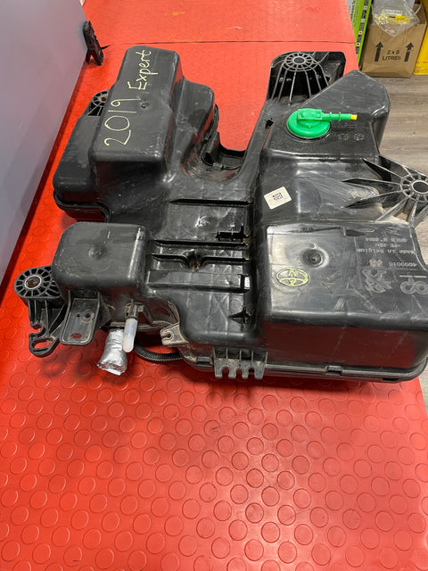 Citroen Dispatch/ Peugeot Expert/ Toyota Proace/Vauxhall Vivaro (19) ADBLUE TANK AND PUMP 2017-2024 P/N 4099016