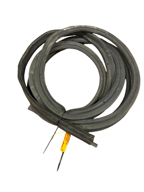 Renault Trafic/Vauxhall Vivaro/Nissan NV300 Primastar REAR RUBBER DOOR SEAL 2014-2019 P/N 8200032788