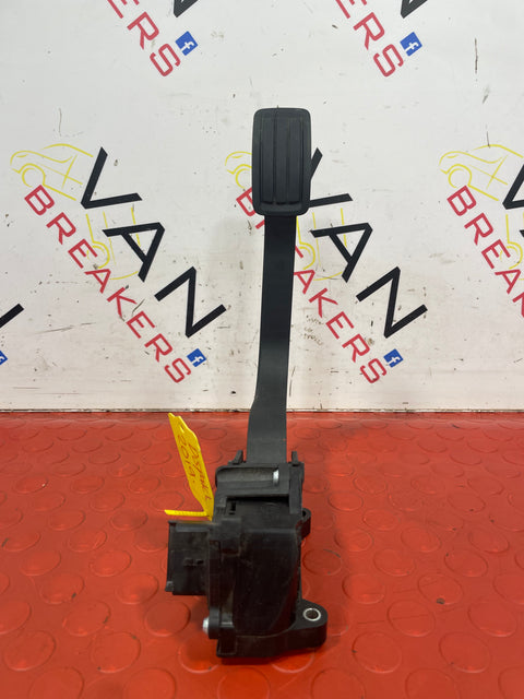 Citroen Dispatch/Peugeot Expert ACCELERATOR THROTTLE PEDAL 1.5HDI 2019-2023 P/N 9806607380