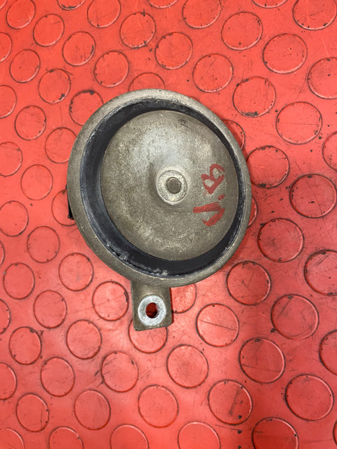 Volkswagen Crafter HORN SIGNAL 12V 335Hz Made in Spain 2Pin P/N 002952