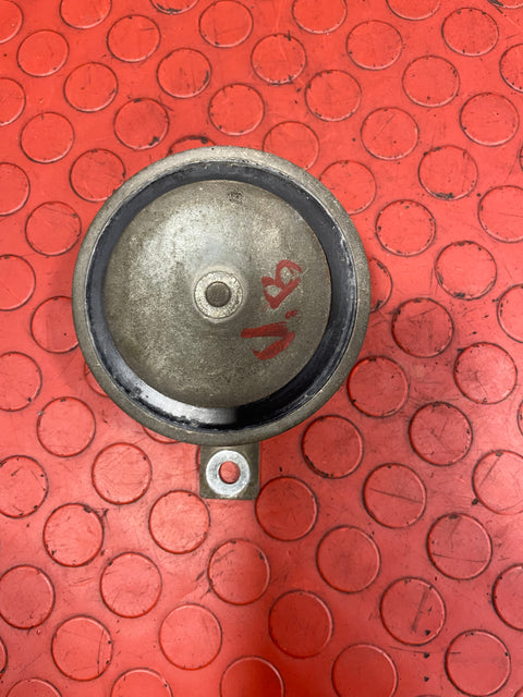 Volkswagen Crafter HORN SIGNAL 12V 335Hz Made in Spain 2Pin P/N 002952