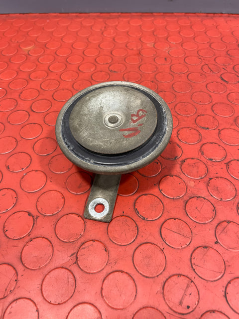 Volkswagen Crafter HORN SIGNAL 12V 335Hz Made in Spain 2Pin P/N 002952