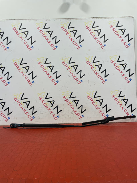 Vauxhall Combo/Peugeot Partner/Citroen Berlingo PASSENGER SIDE WIPER ARM (FRONT) P/N 9839409180