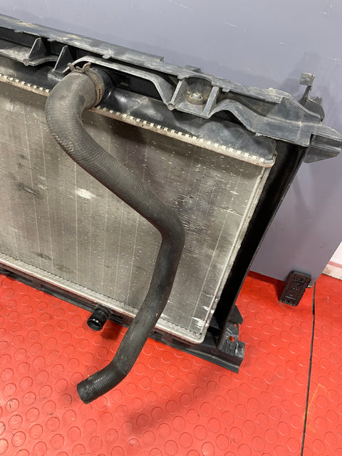 Citroen Berlingo/Peugeot Partner RADIATOR ASSEMBLY W/ FRAME (Minor Crack in the Frame) 1.6 2008-2016 P/N 9682720480