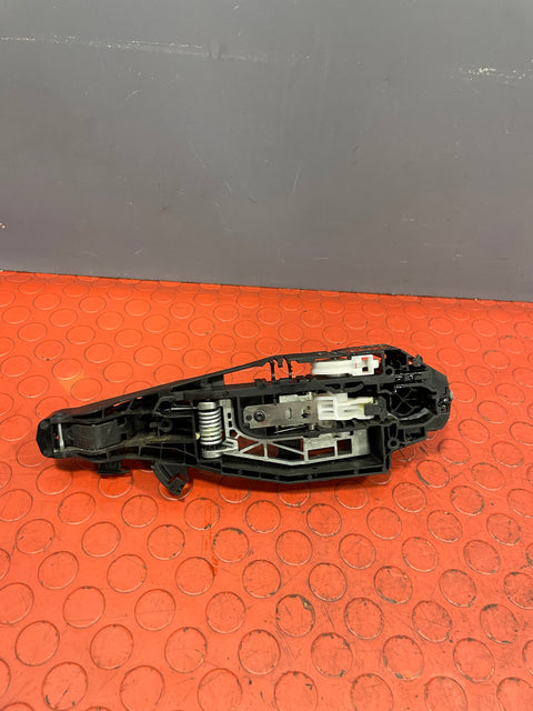 Citroen Dispatch/Peugeot Expert/Vauxhall Vivaro/Toyota Proace/Fiat Scudo OUTER DOOR HANDLE OPENER Driver's Side Front 2016-2024 P/N 9688834080 - 1