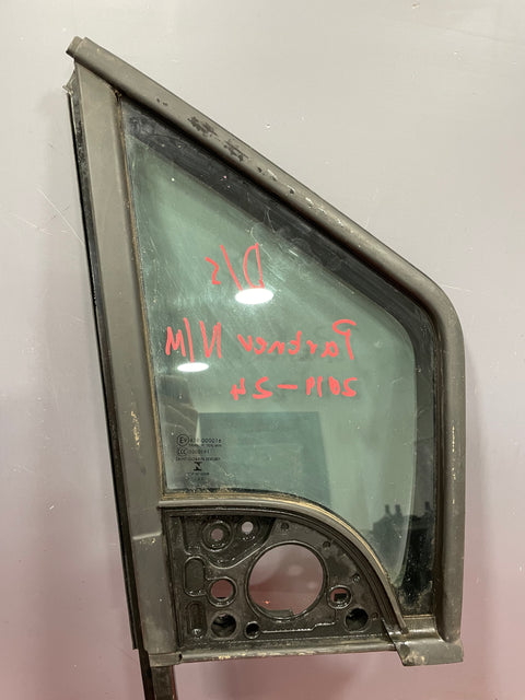 Citroen Berlingo/Peugeot Partner/Vauxhall Combo/Toyota Proace City QUARTER GLASS WINDOW Driver Side 2019-2024 P/N 9818042180