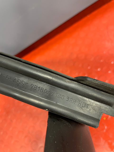 Citroen Berlingo/Peugeot Partner/Vauxhall Combo/Toyota Proace City QUARTER GLASS WINDOW Driver Side 2019-2024 P/N 9818042180