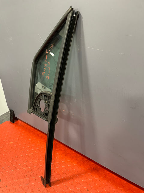 Citroen Berlingo/Peugeot Partner/Vauxhall Combo/Toyota Proace City QUARTER GLASS WINDOW Passenger Side 2019-2024 P/N 9818042280