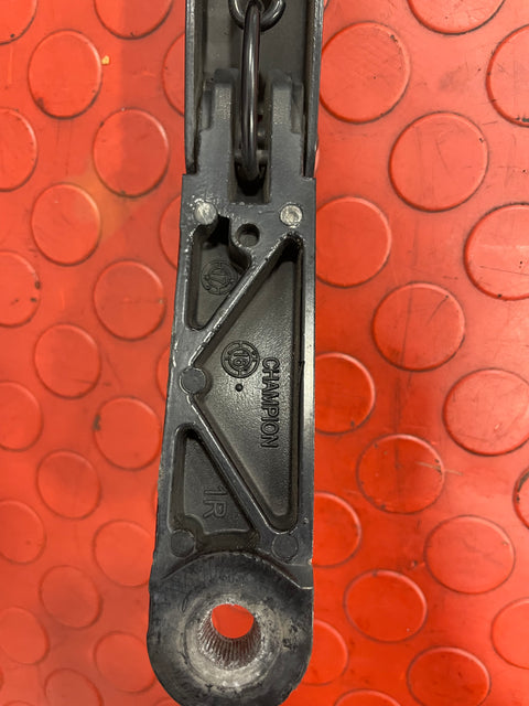 Volkswagen Crafter WIPER ARM Passenger's Side 2017-2023 P/N 7C2955409