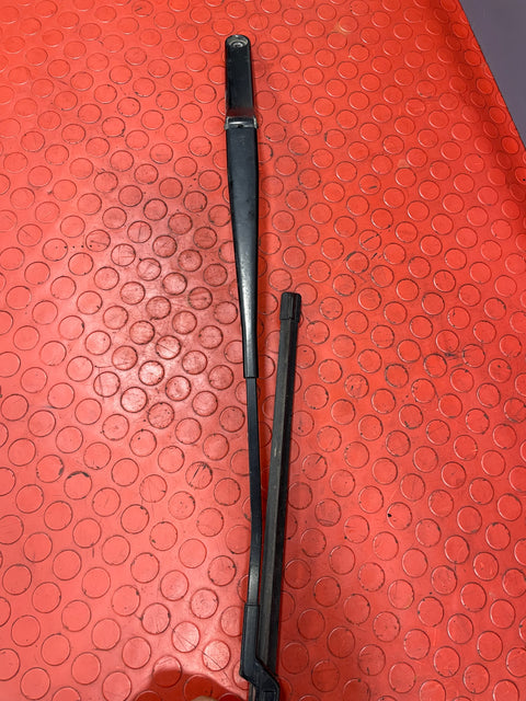 Volkswagen Crafter WIPER ARM Driver's Side O/S 2017-2023 P/N 7C2955410