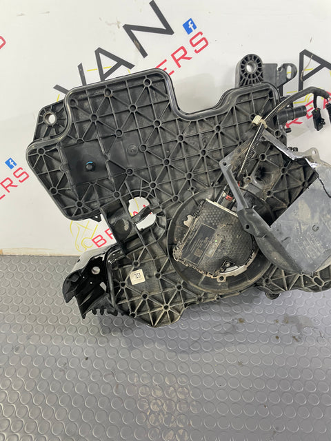 Citroen Dispatch/ Peugeot Expert/ Toyota Proace/Vauxhall Vivaro (19) ADBLUE TANK AND PUMP 2017-2024 P/N 4099016