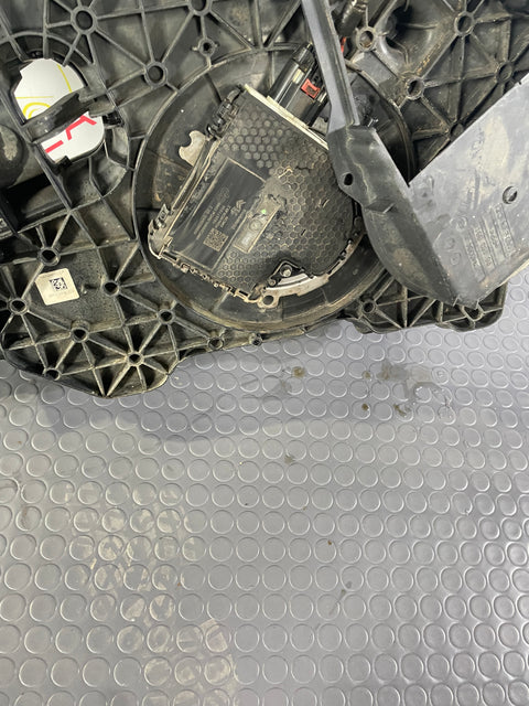 Citroen Dispatch/ Peugeot Expert/ Toyota Proace/Vauxhall Vivaro (19) ADBLUE TANK AND PUMP 2017-2024 P/N 4099016