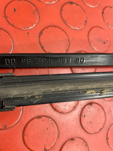 Vauxhall Combo/Peugeot Partner/Citroen Berlingo/Toyota Proace City WIPER ARM ASSEMBLY (No Hose) Front Passenger's Side P/N 9839409180 - 1