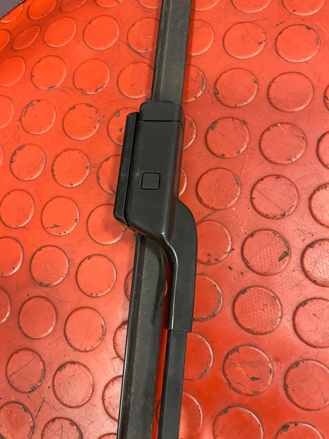 Vauxhall Combo/Peugeot Partner/Citroen Berlingo/Toyota Proace City WIPER ARM ASSEMBLY (No Hose) Front Passenger's Side P/N 9839409180 - 1