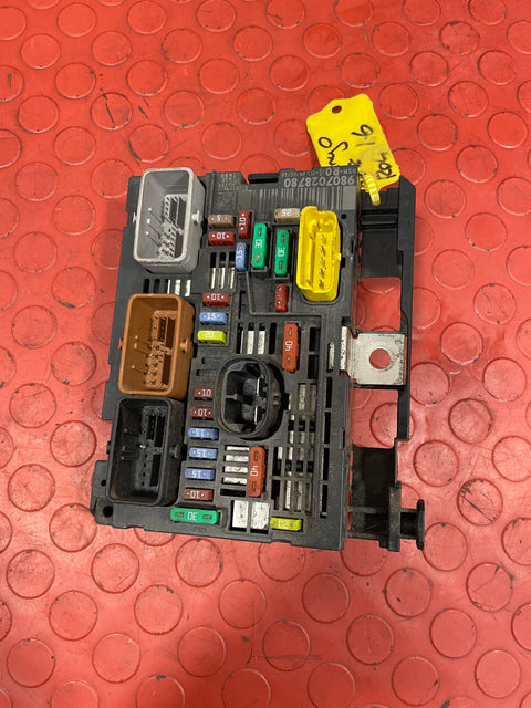 Peugeot/Citroen ENGINE FUSE BOX R04 1.6HDI P/N 9807028780