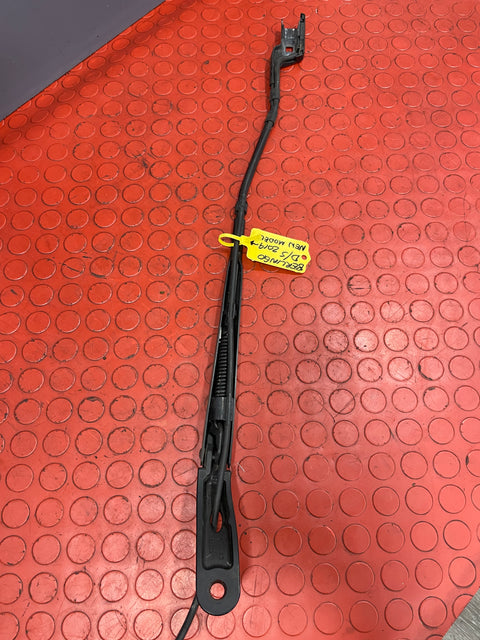 Vauxhall Combo/Peugeot Partner/Citroen Berlingo/Dispatch/Toyota Proace City WINDSCREEN WIPER ARM Driver's Side O/S P/N 9817214480