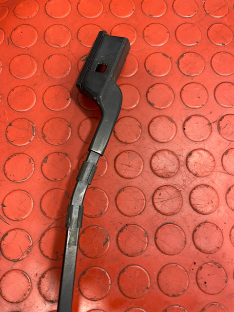 Vauxhall Combo/Peugeot Partner/Citroen Berlingo/Dispatch/Toyota Proace City WINDSCREEN WIPER ARM Driver's Side O/S P/N 9817214480