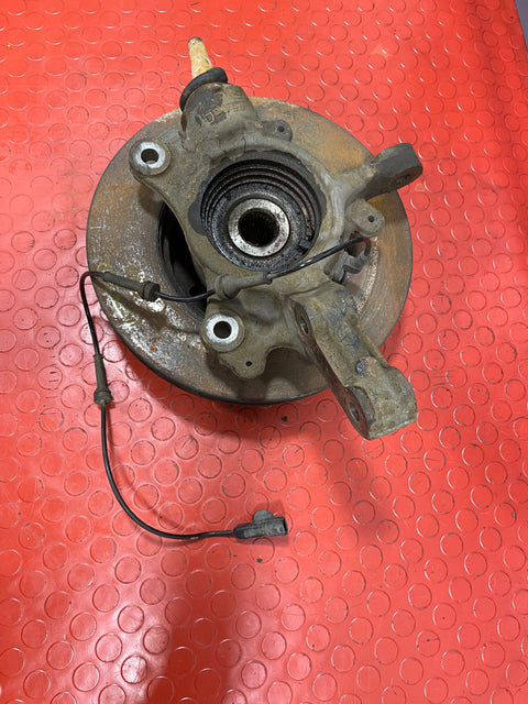 Renault Master/Vauxhall Movano/NV400 FRONT WHEEL HUB (Busted Ball Joint) Passenger's Side FWD 2010-2017 P/N 400150081R