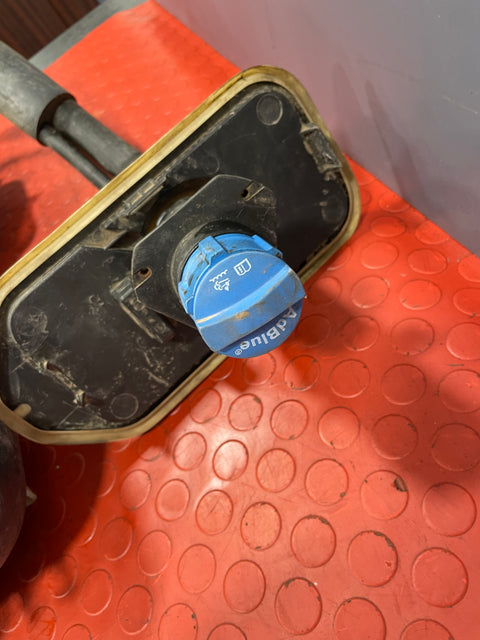 Vauxhall Vivaro/Renault Trafic/Nissan NV300 ADBLUE TANK w/ FILLER HOSE 1.6 2014-2019 P/N 172A22038R