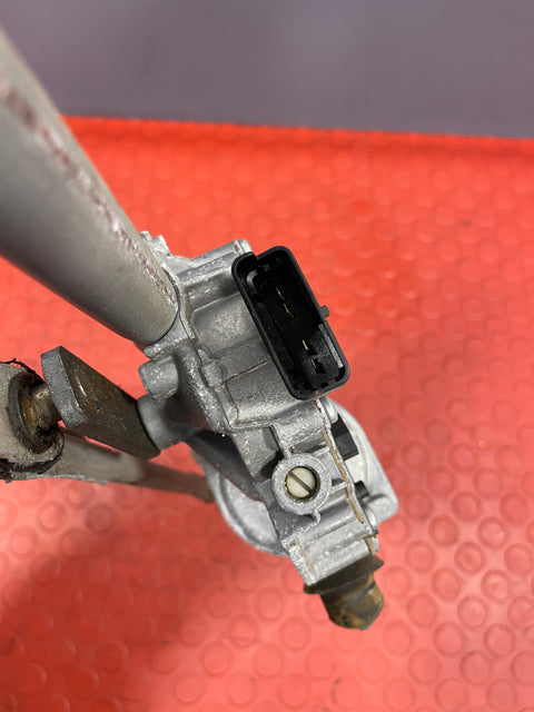 Renault Master FRONT WIPER MOTOR AND LINKAGE 2016 P/N 8200734792