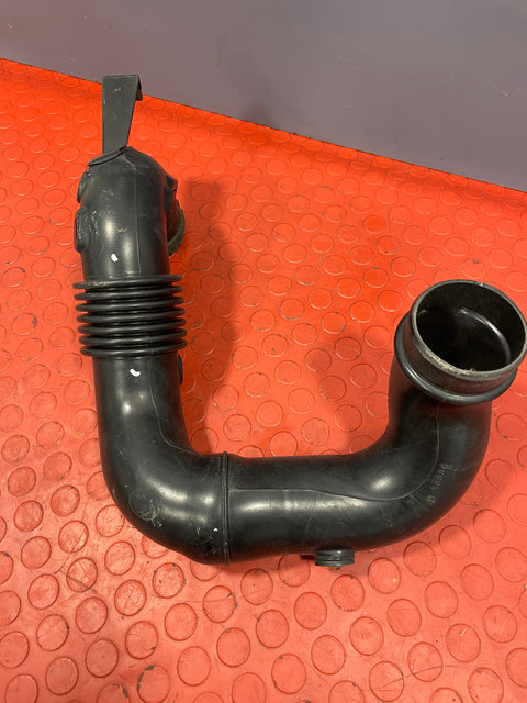 Renault Master/Vauxhall Movano/Nissan NV400 AIR INTAKE HOSE PIPE 2010-2021 2.3 DTI P/N 165554107R