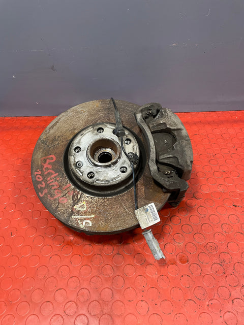 Citroen Berlingo/Peugeot Partner/Vauxhall Combo/Toyota Proace City FRONT WHEEL HUB & BRAKE SET W/ ABS SENSOR Driver's Side 2019-2024 R/N 9825606280 / 9810728280